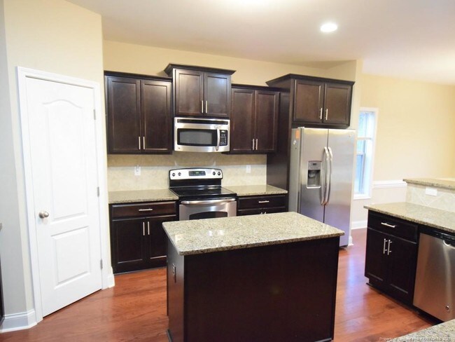 Building Photo - 929 Pecan Grove Loop