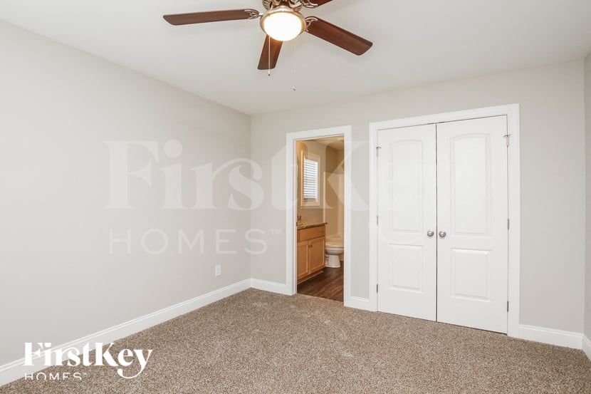 Building Photo - 665 Wilson St