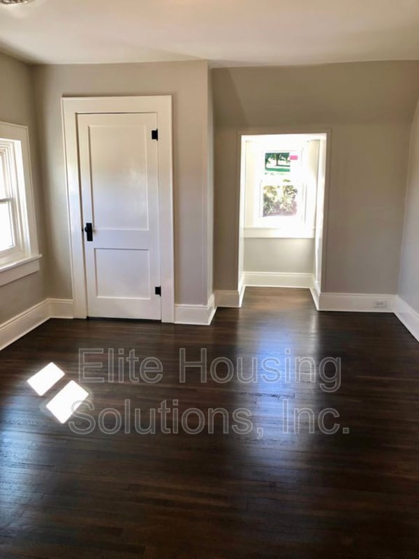 Building Photo - 4672 W Lee Hwy