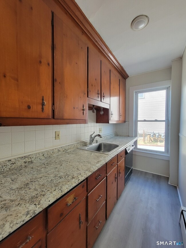 Building Photo - 21 Lewiston Ave