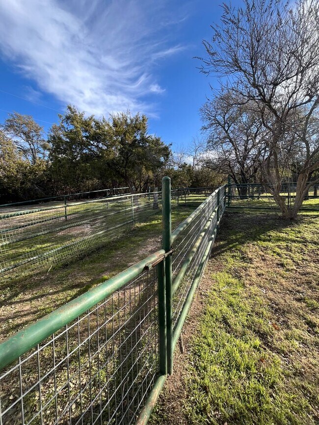 Building Photo - Horse Property - POOL - Country living at ...