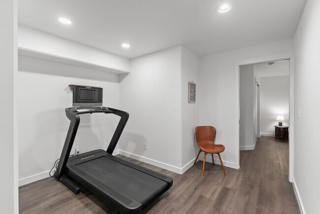Building Photo - 6682 Serviceberry Dr