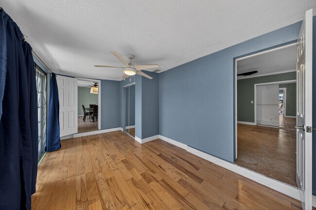 Building Photo - 2680 NE 24th St