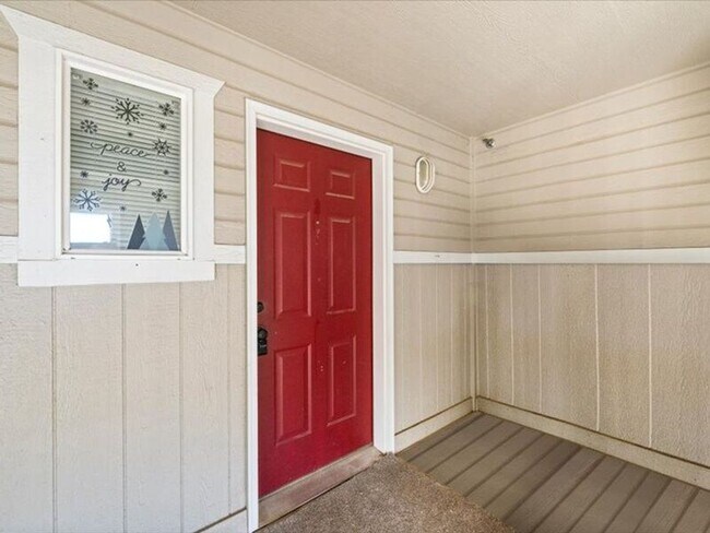 Building Photo - 6305F Chapel Hill Blvd