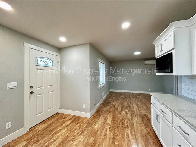 Building Photo - 3424 Clay St