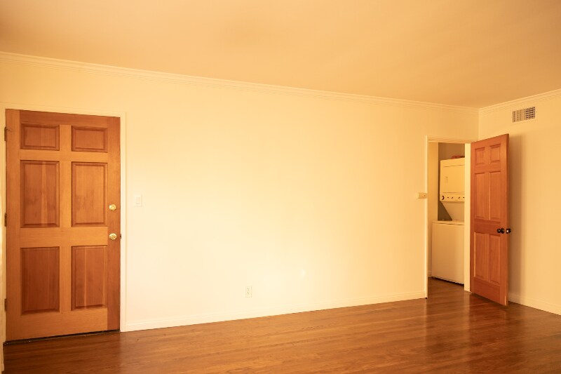 Building Photo - 1745 Mariposa Ave