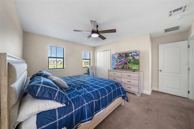 Building Photo - 199 Macaulay's Cv