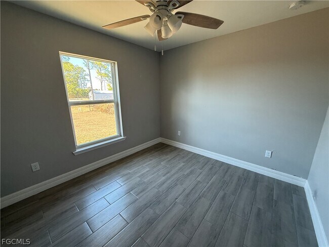 Building Photo - 5903 Ida Ave N