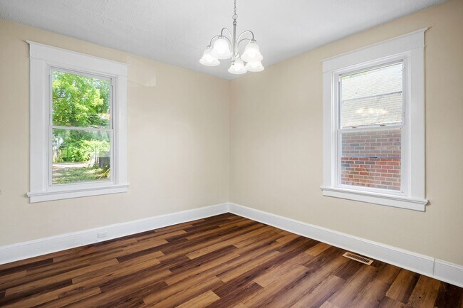 Building Photo - Completely Renovated 3 Bedroom Home in Hig...