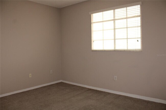 Building Photo - 5711 Bentgrass Dr