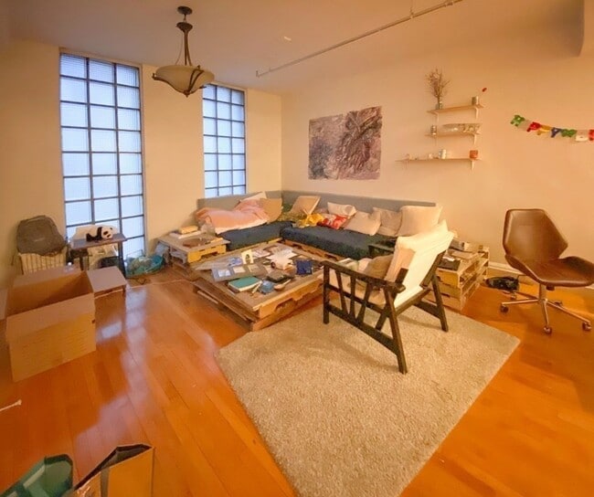 Building Photo - 42 Winter St