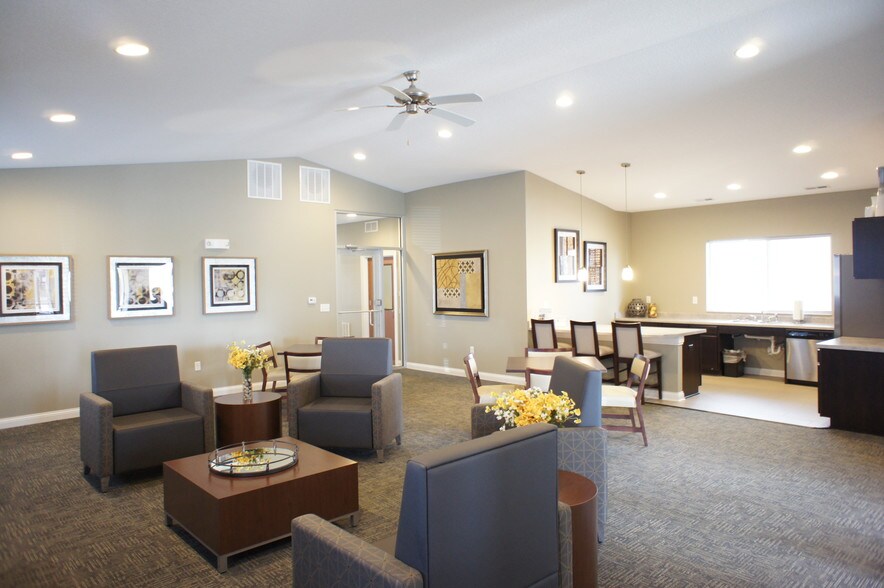 Building Photo - Capitol Grove Apartments