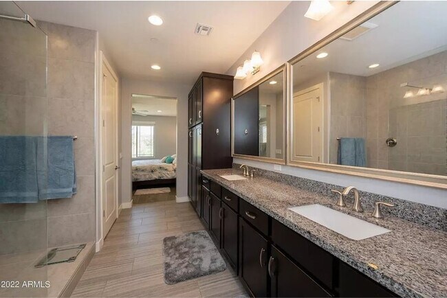 Building Photo - 10260 E White Feather Ln