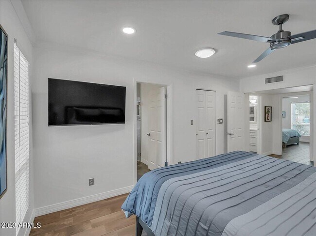 Building Photo - 3351 E Las Rocas Dr