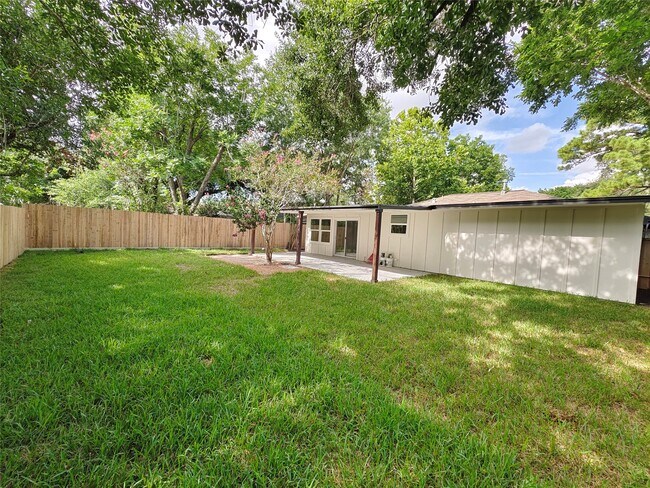 Building Photo - 9906 Bassoon Dr
