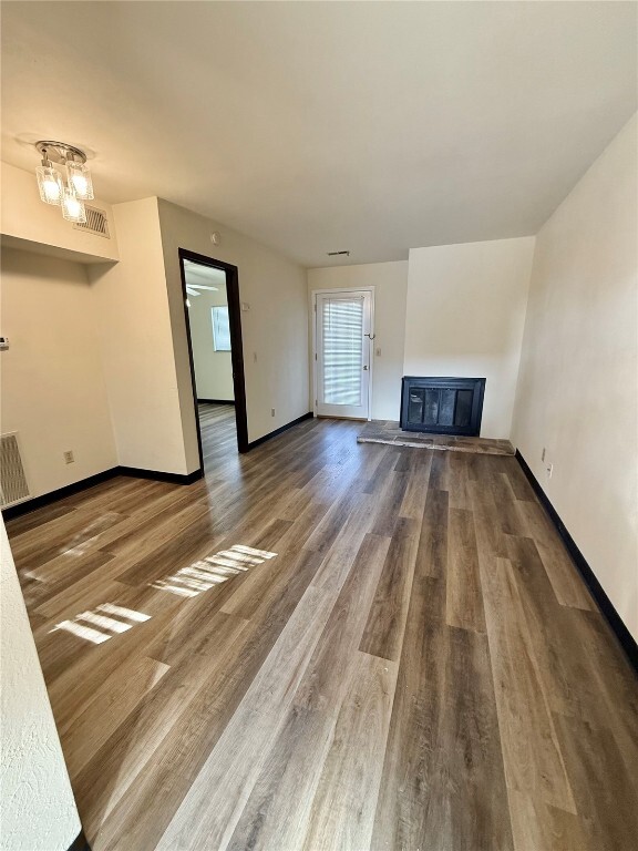 Building Photo - 145 Ashley Dr