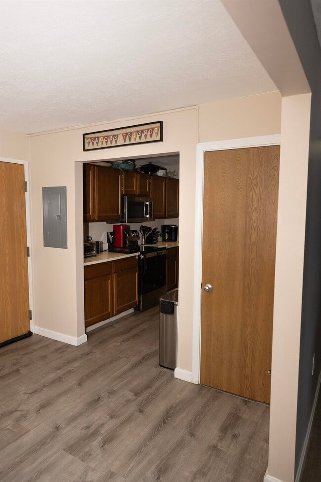 Building Photo - 3 Fairfax Ave