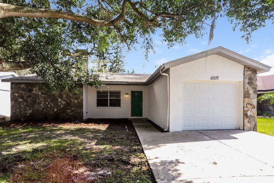 Primary Photo - 11337 Blackbark Dr