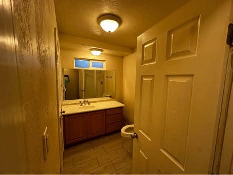 Building Photo - 111 E 7th St