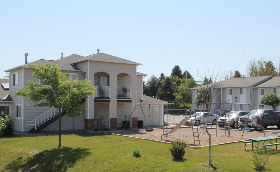 Primary Photo - Aspen Court Apartments