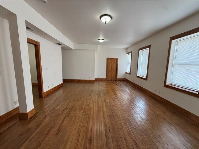 Building Photo - 459 Dauphin St