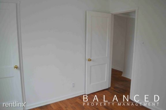 Building Photo - 2 br, 1 bath House - 2817 SE Minnesota Ave