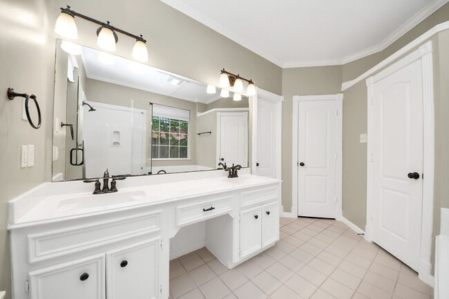 Building Photo - 2405 Guilbeau Ln