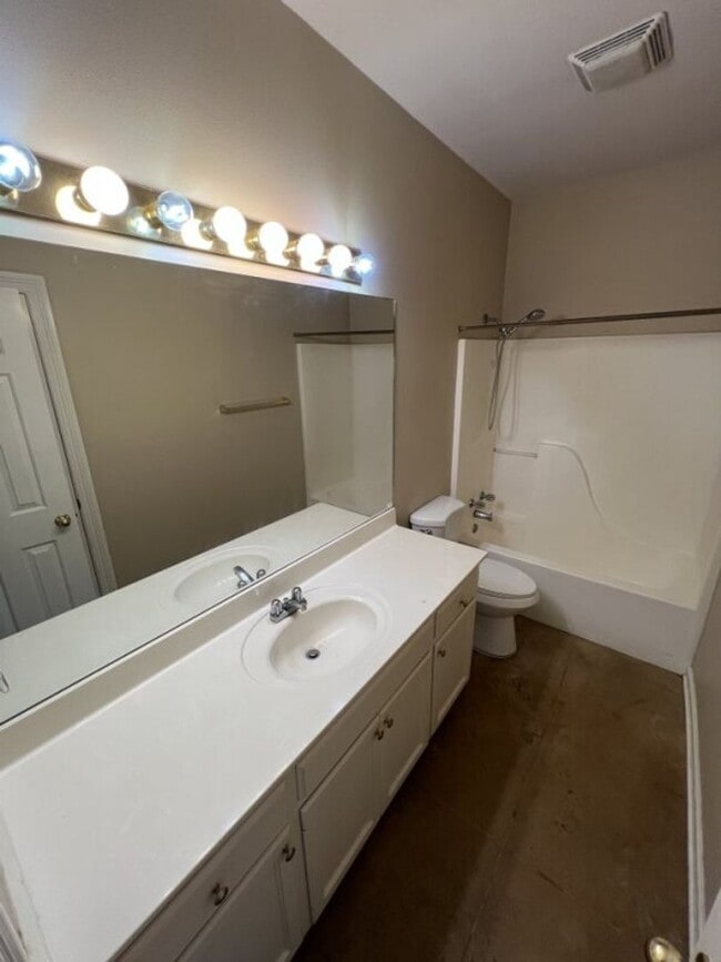 Building Photo - Beautiful 3BR Home in Sought-After Beau Pré off River Rd – Open Floor Plan & Fenced Yard!