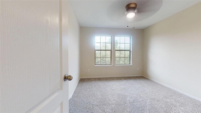 Building Photo - 26503 Forest Pine Ln