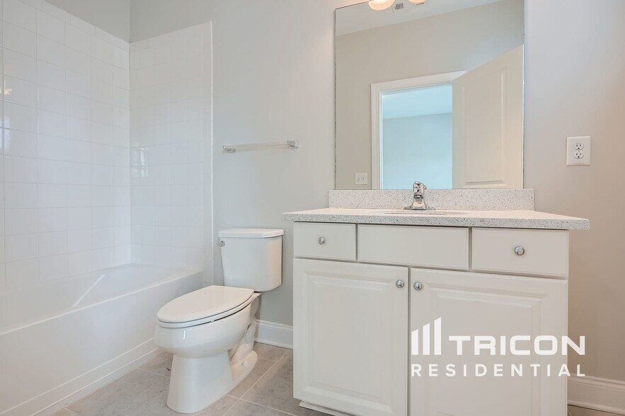 Building Photo - 2303 Mclean Chase