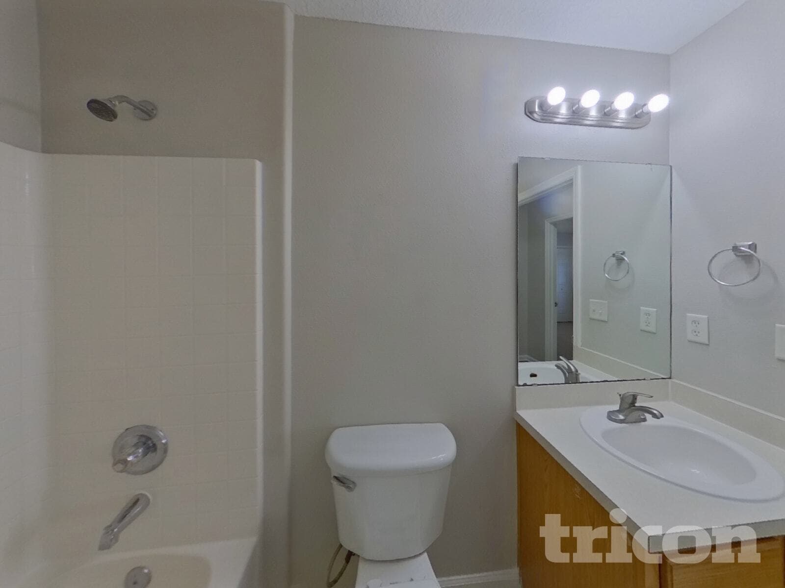 Building Photo - 7125 Beekman Lake Dr