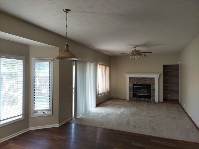 Building Photo - 17315 Pine Cir