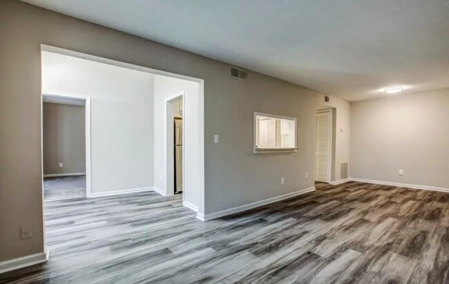 Building Photo - 2845 Holcomb Bridge Rd