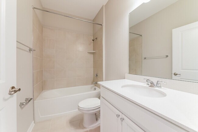 Building Photo - 417 Daylily Blvd