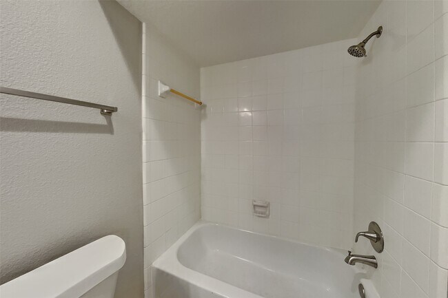 Building Photo - 1327 Coppercrest Dr