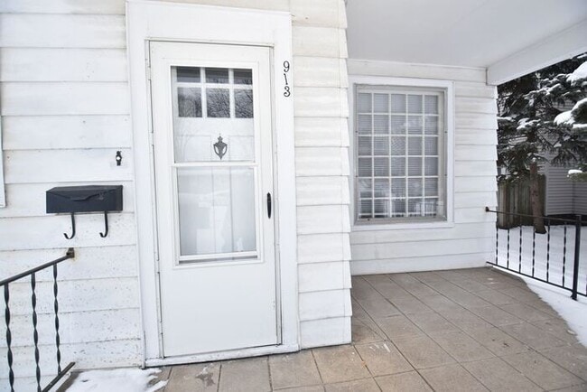 Building Photo - Price Reduced! 4 bedroom 2 story Single Family Home