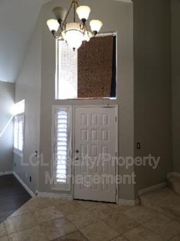 Building Photo - 41335 Magnolia St
