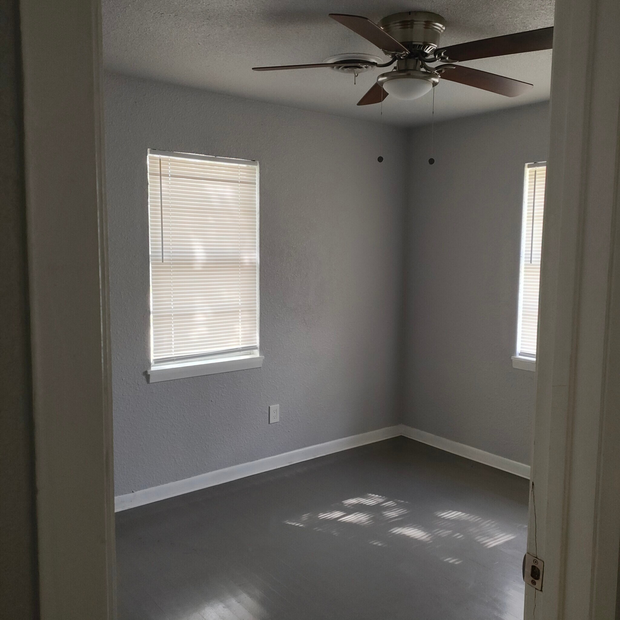Building Photo - 2106 Brantley Ave