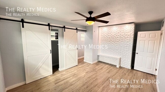 Building Photo - 6216 Lake Underhill Rd