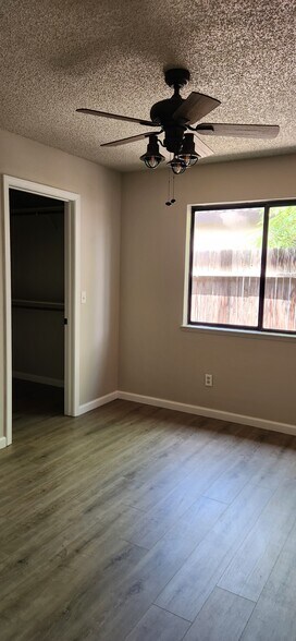 Building Photo - 4305 Mattnick Dr