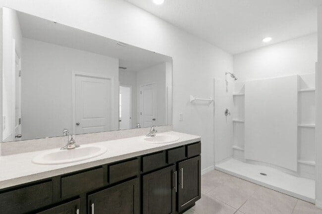 Building Photo - LIKE NEW Home For Rent in Avalon Park West!