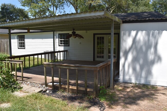 Building Photo - 302 Arrowhead Dr