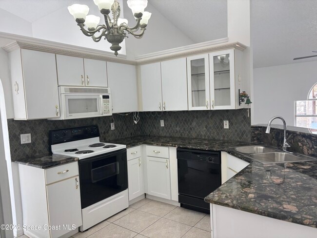 Building Photo - 443 Collings St SE