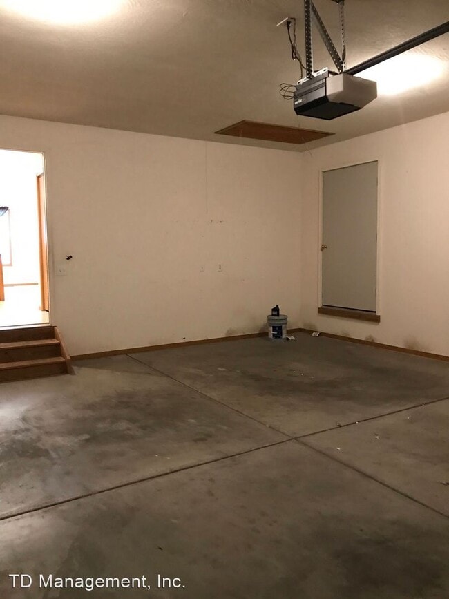 Building Photo - 3 br, 2 bath House - 4325 S Farm Road 125