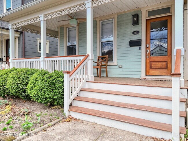 Building Photo - 142 Heck Ave