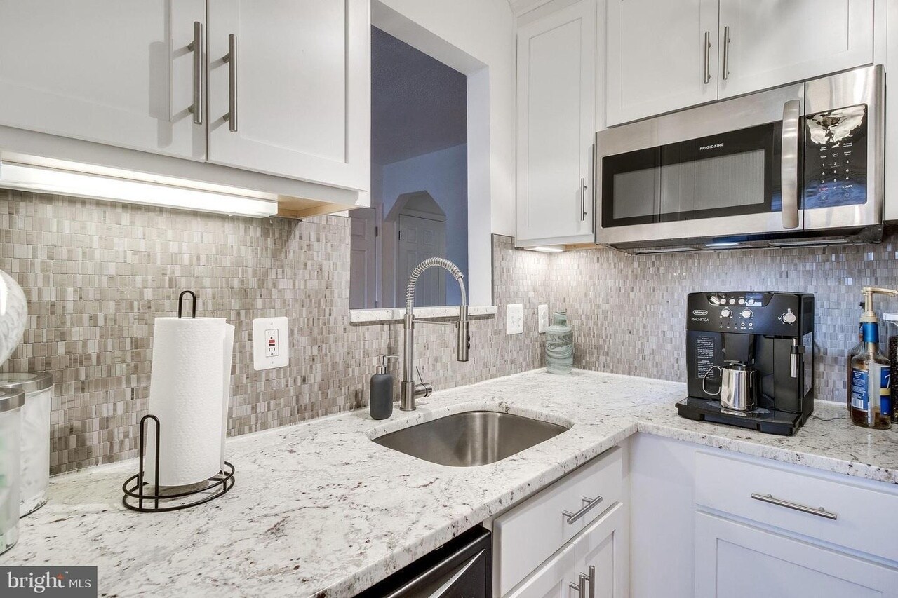 Kitchen - 1363 K St SE