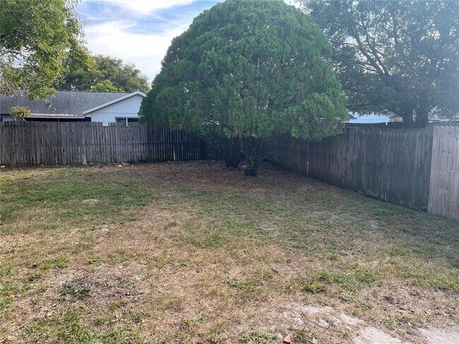 Building Photo - 3350 Van Nuys Loop