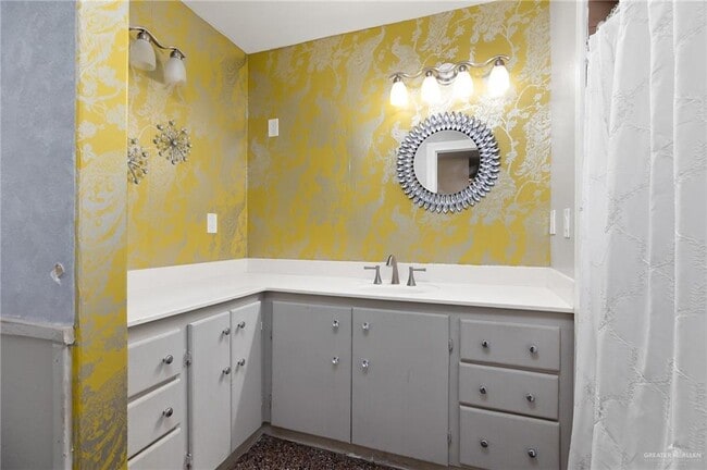 Building Photo - 13 S 15th St