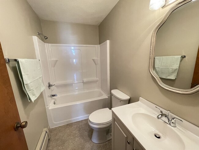 Building Photo - 154 Trenton Ave