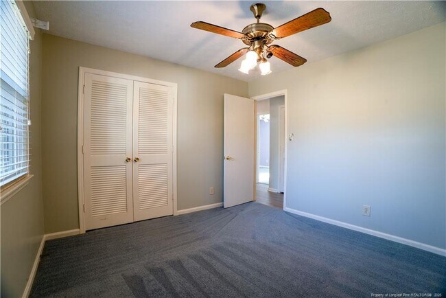 Building Photo - 1733 Daisy Ln